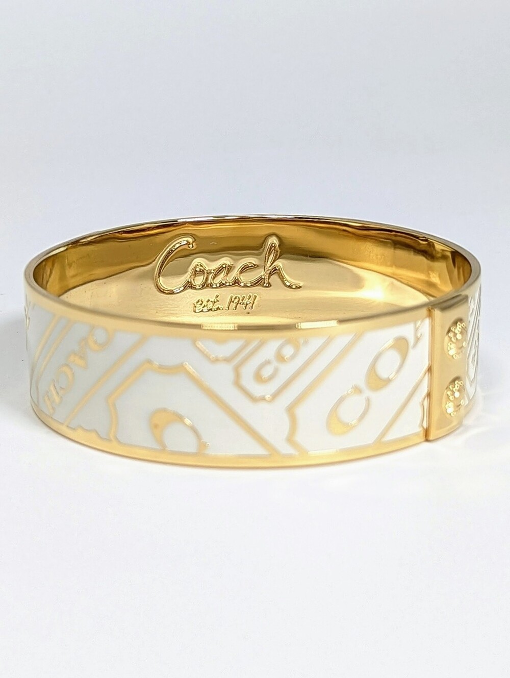 Rare Coach Ticket Motif Wide Bangle White Enamel Gold Tone 60g Continuous Band - Picture 3 of 9